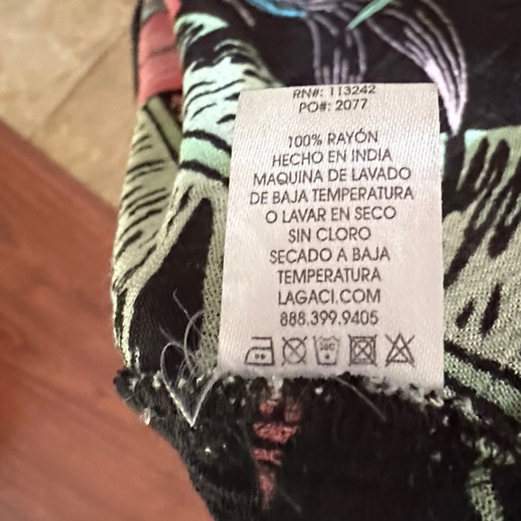 BNWT Lagaci Black and Teal Patterned Dress w adjustable straps size
M - Picture 6 of 8